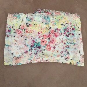 Rectangular floral scarf